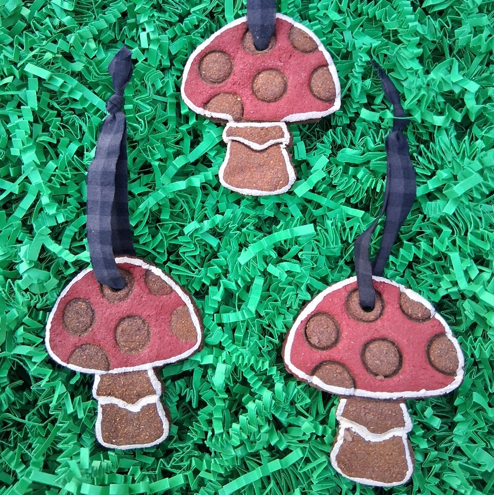 Handmade, Primitive PRIM MUSHROOM Christmas Ornaments, set of 3, cottagecore